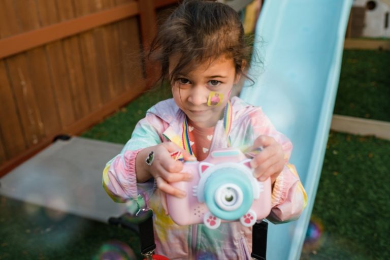 The Best Toy Camera for Toddlers: Reviews and Buyer’s Guide 2022